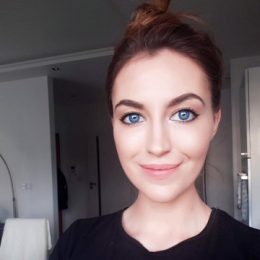 Profile picture of queenatheart