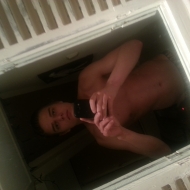 Profile picture of YoungAndHorny_